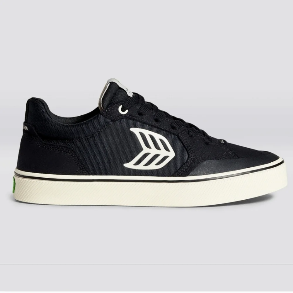 NEW CARIUMA Vallely Skate Black Suede Ivory Logo Sneaker Unisex Men's Skater